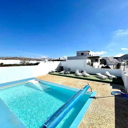 Casa Rural En Finca Con Estupenda Vista A Volcan, Lanzarote