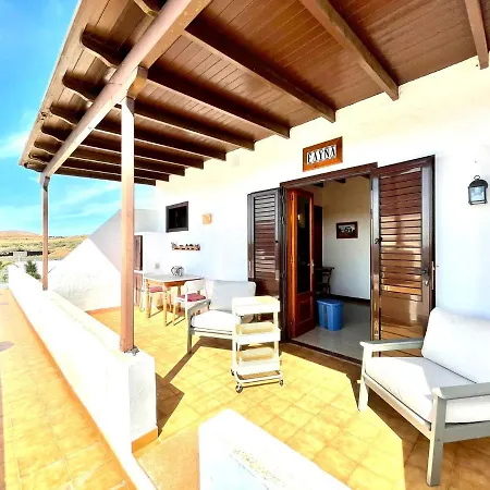 Casa Rural En Finca Con Estupenda Vista A Volcan, Lanzarote Tahiche