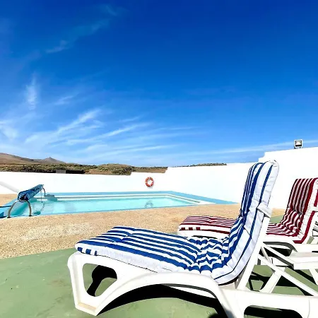 Casa Rural En Finca Con Estupenda Vista A Volcan, Lanzarote Tahiche