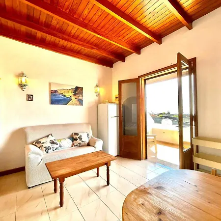 Casa Rural En Finca Con Estupenda Vista A Volcan, Lanzarote Séjour à la campagne Tahiche