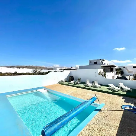 Casa Rural En Finca Con Estupenda Vista A Volcan, Lanzarote *